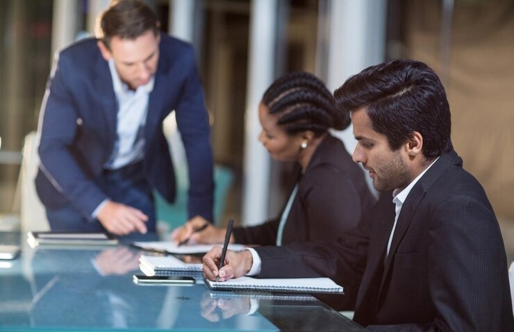 How Does Compliance Staffing Help Build Effective Risk Teams image